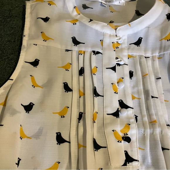 ModCloth bird top - Picture 2 of 4